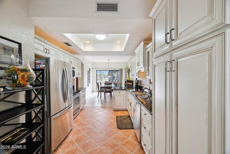 12-web-or-mls-7949-e-joshua-tree-ln