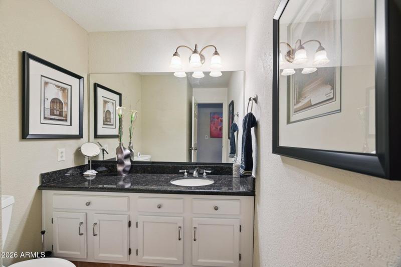 21-web-or-mls-7949-e-joshua-tree-ln