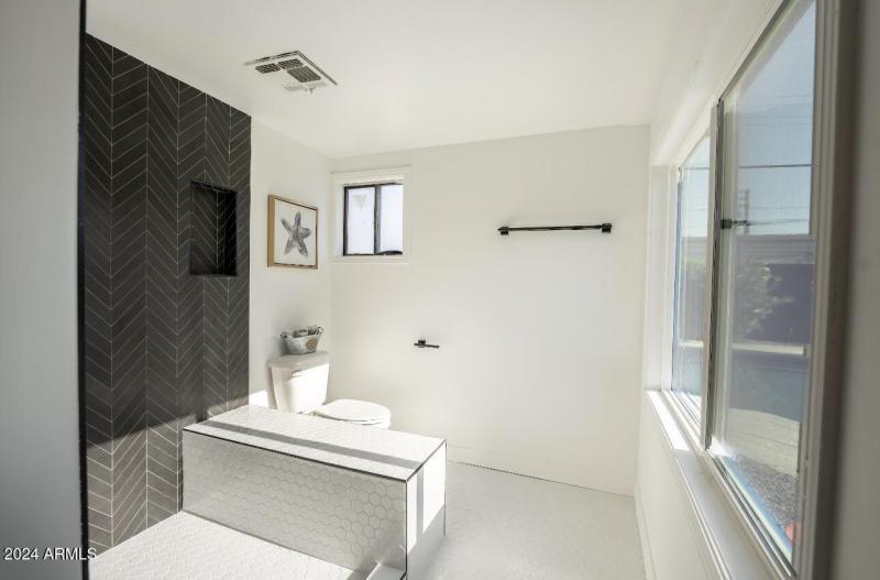 41CFCEC1-A6BF-456C-84E7-A127C687C41A