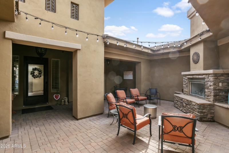 Spacious Front Courtyard