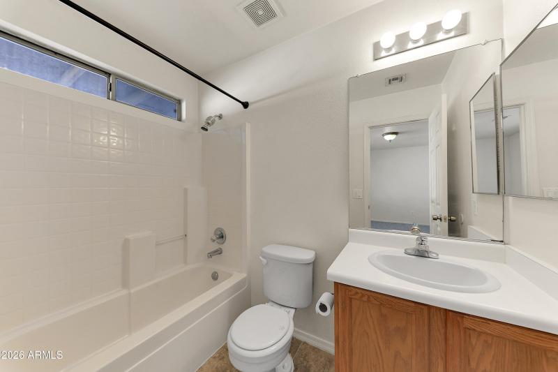 15904 W Lundberg St-36