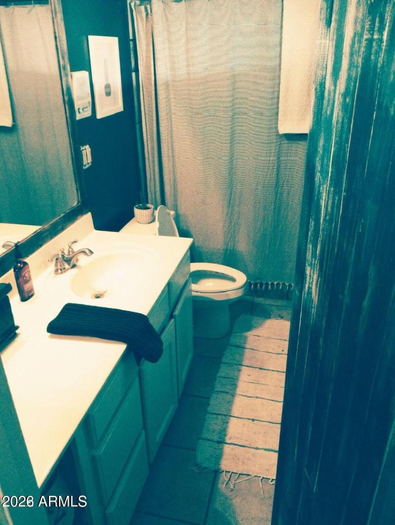 20220524030941100779000000-o