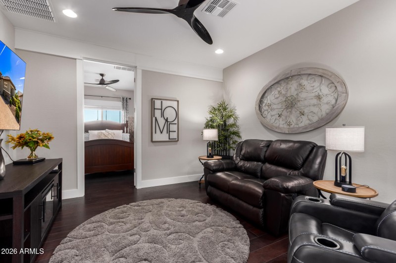 Guest Suite Living room 2