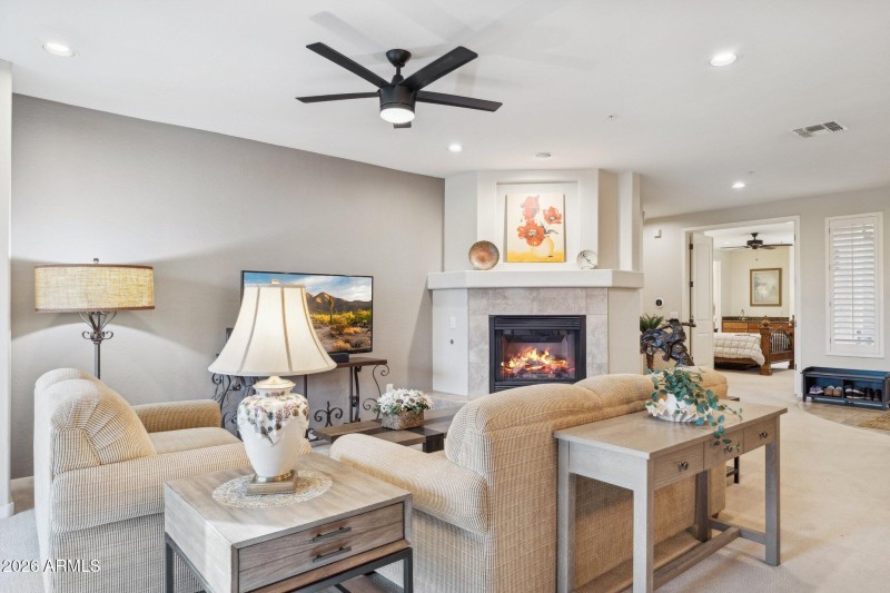 3-web-or-mls-13450-e-via-linda-unit-2025