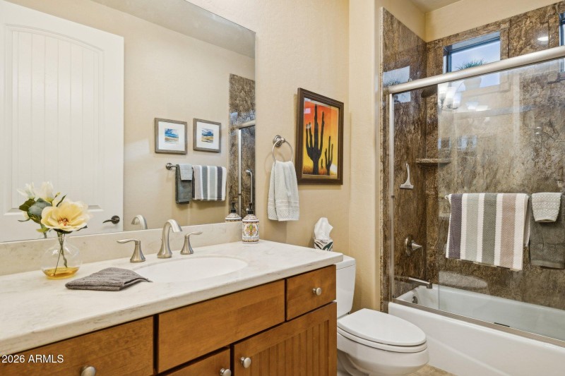 31-web-or-mls-13450-e-via-linda-unit-202