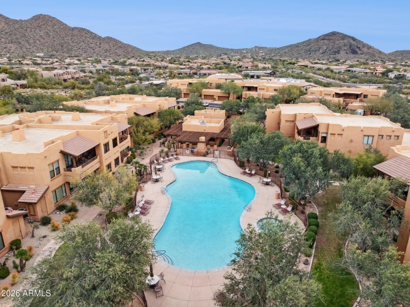 55-web-or-mls-13450-e-via-linda-unit-202