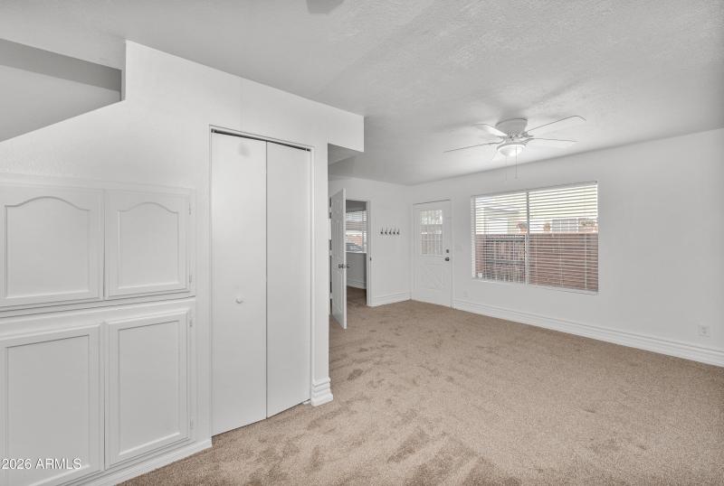 09 - Dining to Living