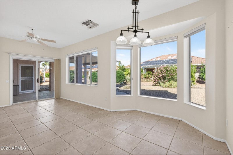 25_15614_W_Futura_Dr22_mls