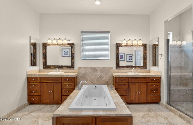 Dual Vanity Bath Design