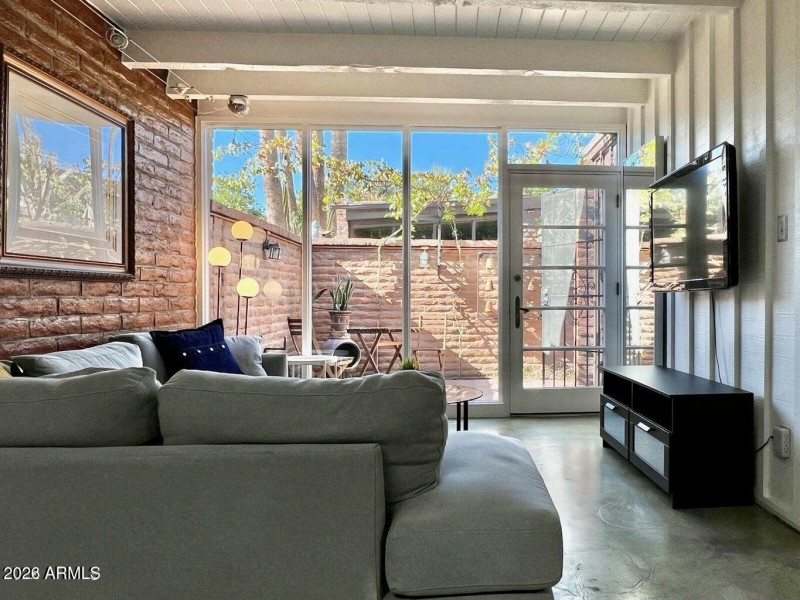 20221217181726350827000000-o-2