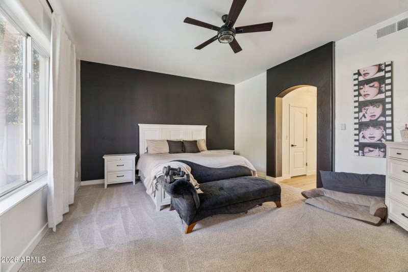 23-web-or-mls-2732-e-hillery-dr