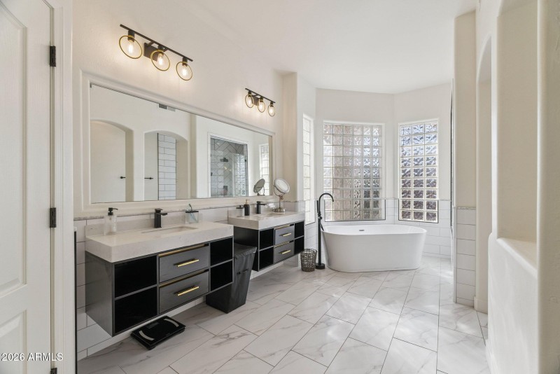 26-web-or-mls-2732-e-hillery-dr