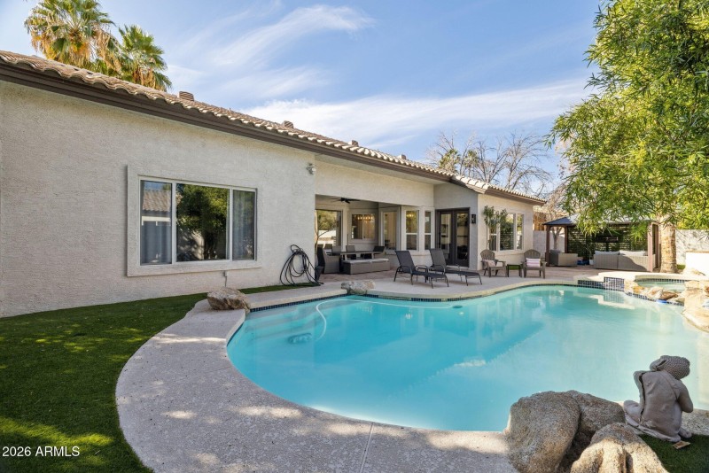 52-web-or-mls-2732-e-hillery-dr