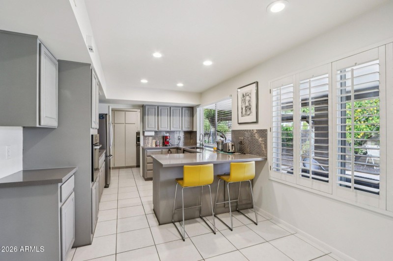 11-web-or-mls-North 25th Pl-S0702-011