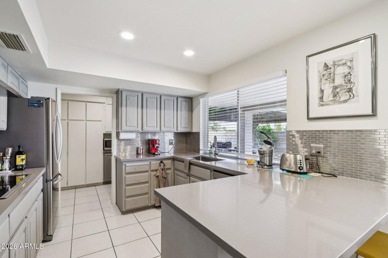 13-web-or-mls-North 25th Pl-S0702-013