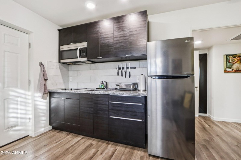 29-web-or-mls-North 25th Pl-S0702-029