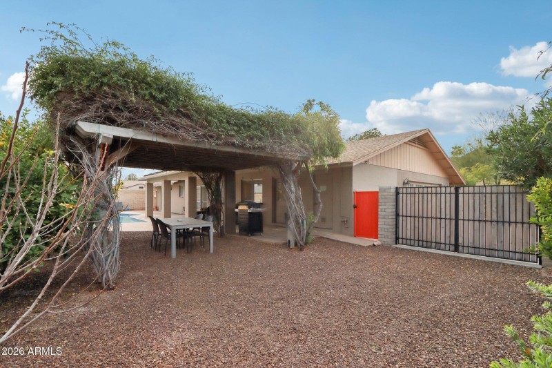 40-web-or-mls-North 25th Pl-S0702-040