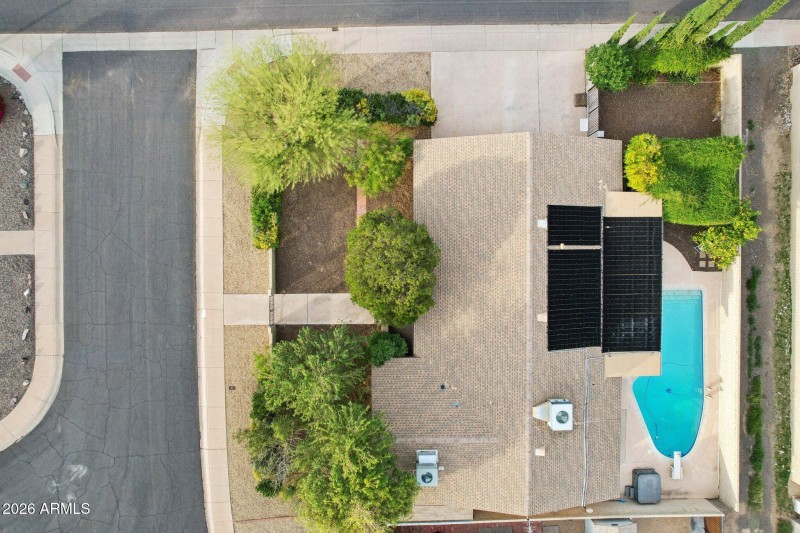 51-web-or-mls-North 25th Pl-S0702-051