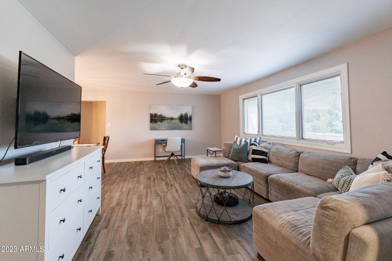 8-web-or-mls-Holbrook-8