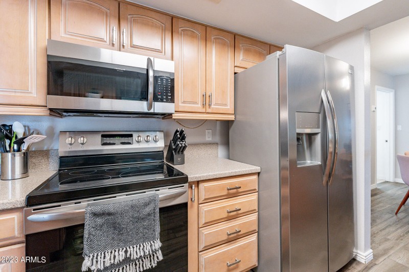 15-web-or-mls-Holbrook-15