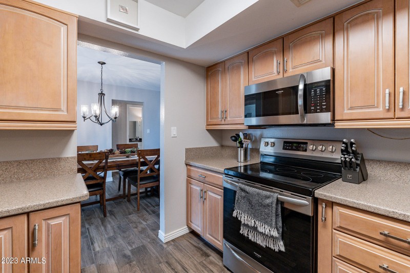 16-web-or-mls-Holbrook-16