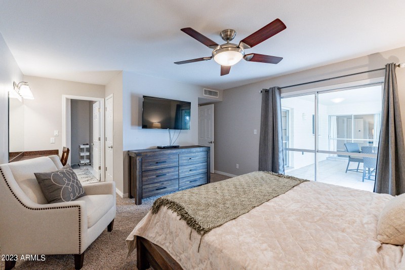 42-web-or-mls-Holbrook-42