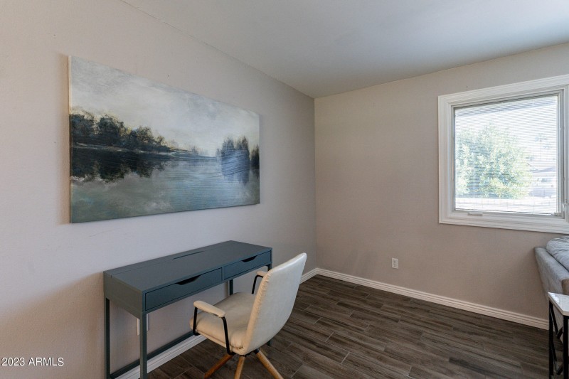 44-web-or-mls-Holbrook-44