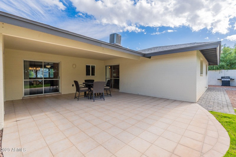 50-web-or-mls-Holbrook-50