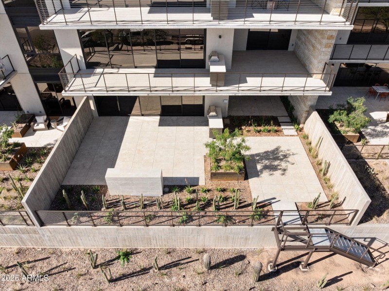 Private Patio/Garden