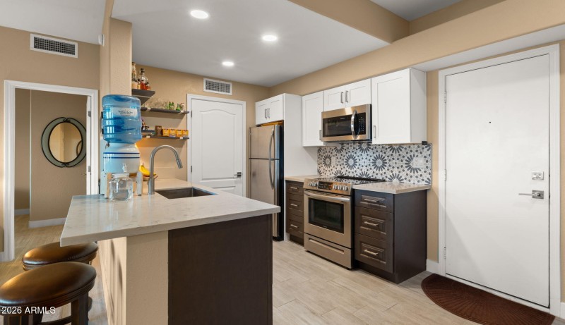 11-web-or-mls-Kitchen3