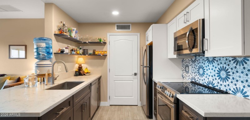 13-web-or-mls-Kitchen4