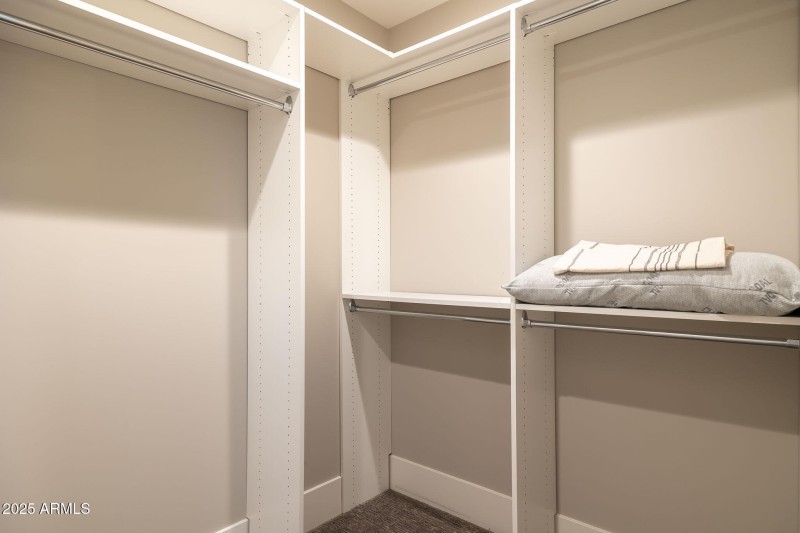 38-web-or-mls-6525-e-cave-creek-rd-31