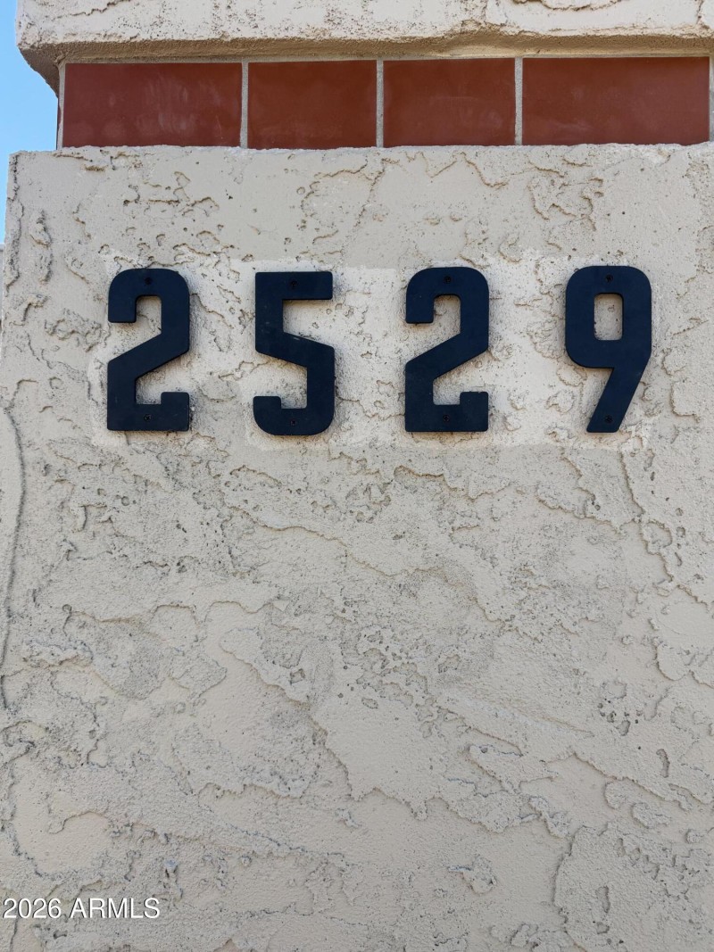 Features House Numbers ers