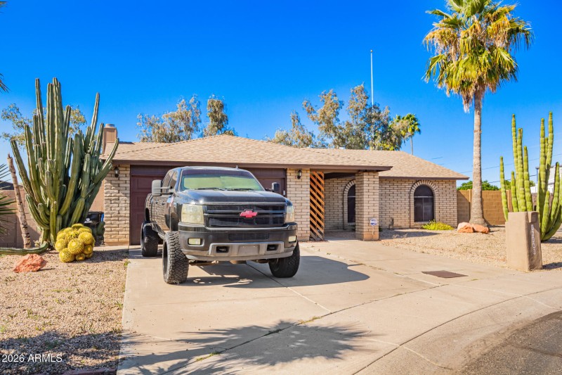 16848 N 40TH AVE, Phoenix, AZ 85053