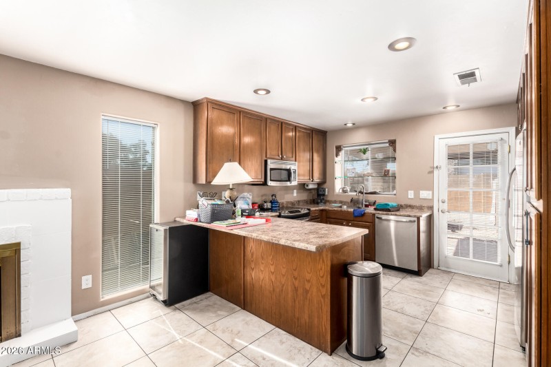 16848 N 40TH AVE, Phoenix, AZ 85053