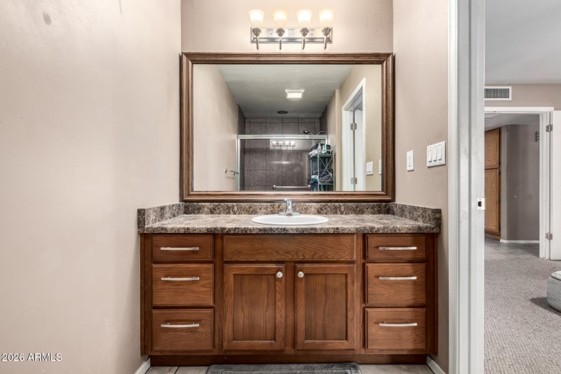 16848 N 40TH AVE, Phoenix, AZ 85053