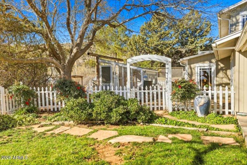 Charming Side Garden