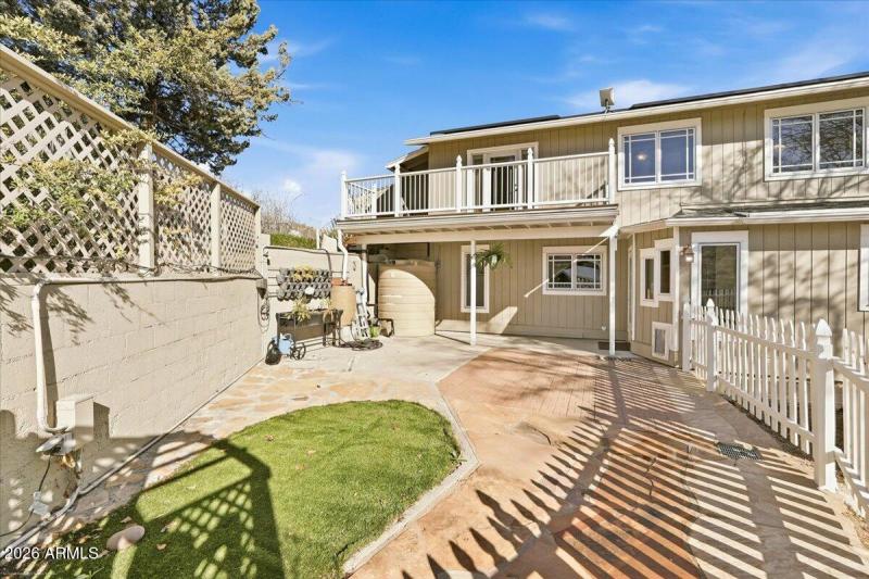 Enclosed Back Patio / Dog Run