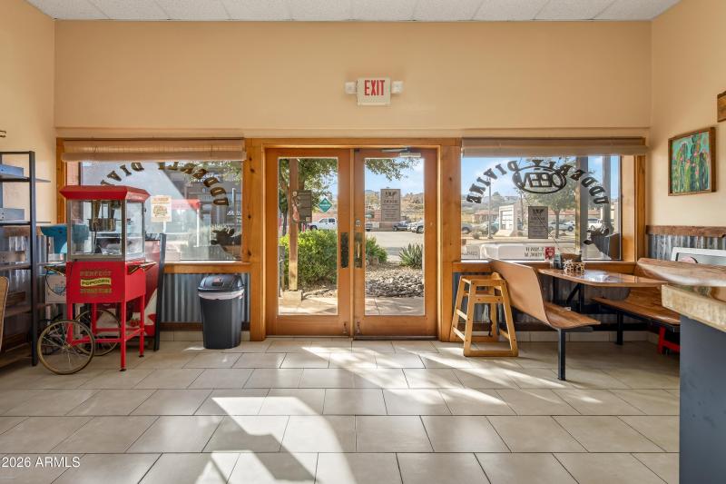 Udderly Divine Cafe & Bakery Camp Verde