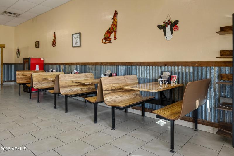 Udderly Divine Cafe & Bakery Camp Verde