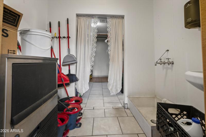 Udderly Divine Cafe & Bakery Camp Verde