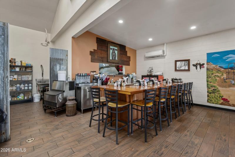 Udderly Divine Cafe & Bakery Camp Verde