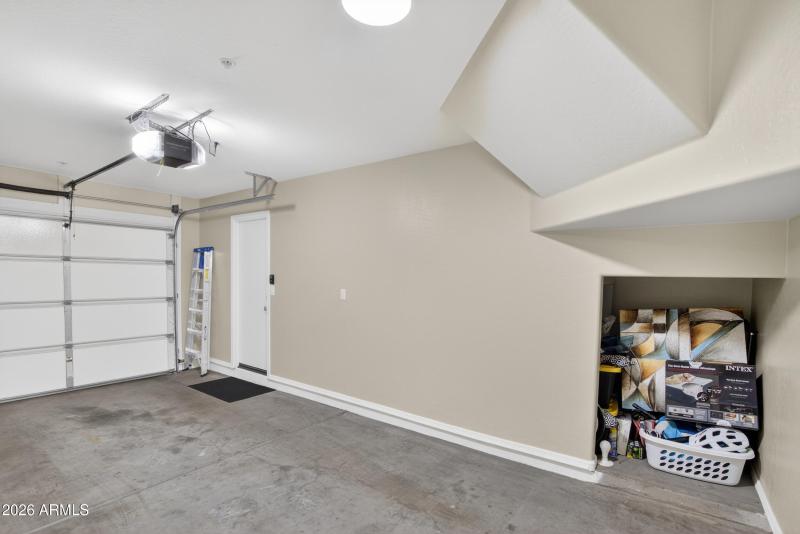 Garage w/Storage