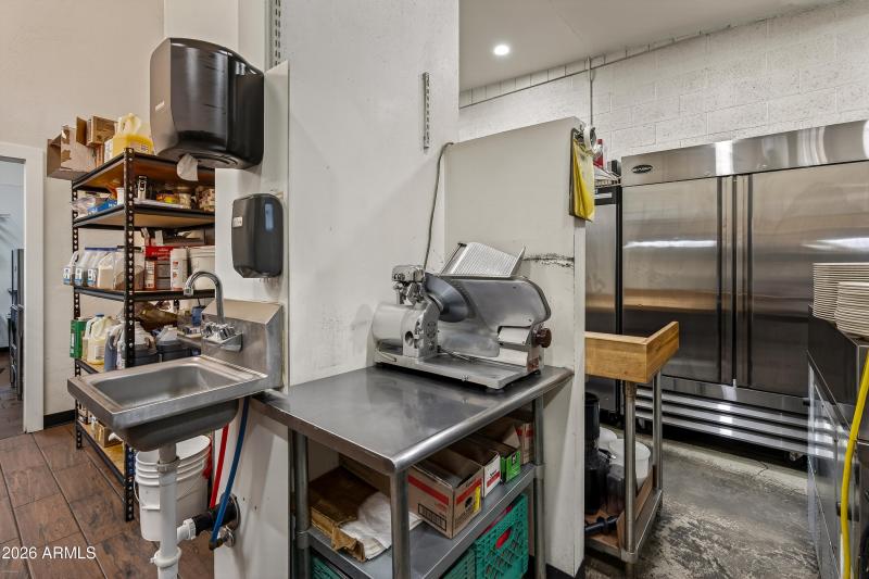 Udderly Divine Cafe & Bakery Camp Verde