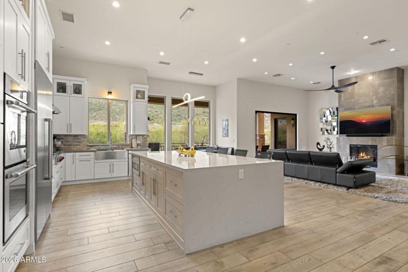 Open Concept w/Seamless Views