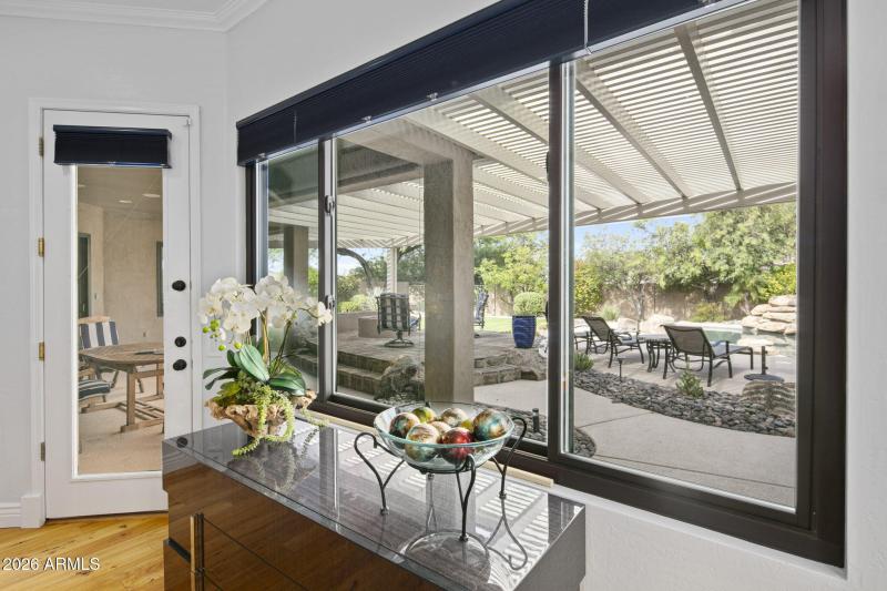 021_Principal Suite Sitting Views