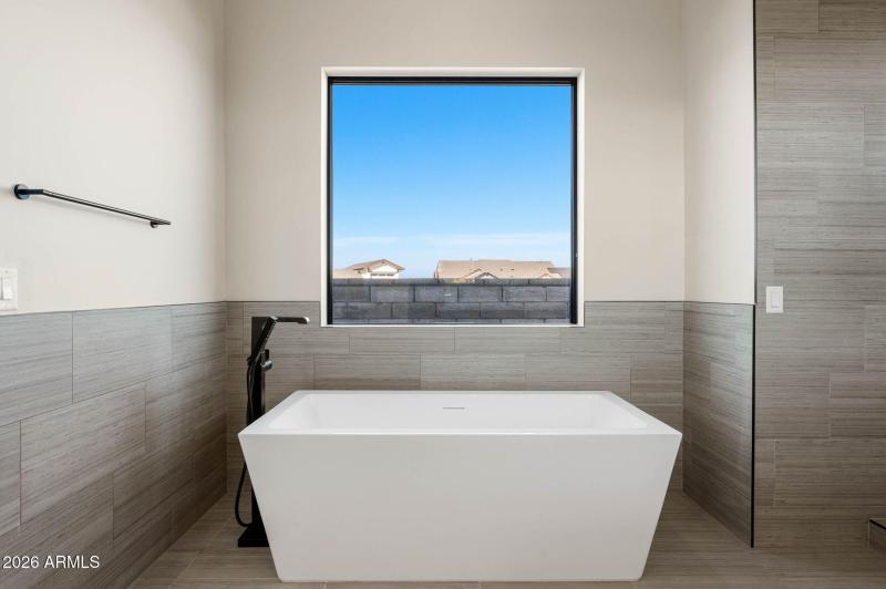 35-Primary Bathroom (3)