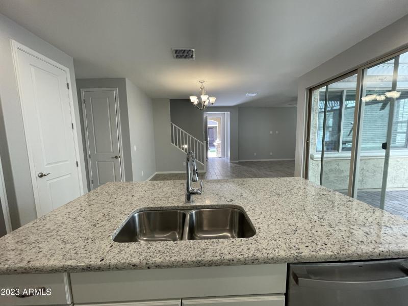 6E13A492-1D4D-4E5D-B043-6120789CD296