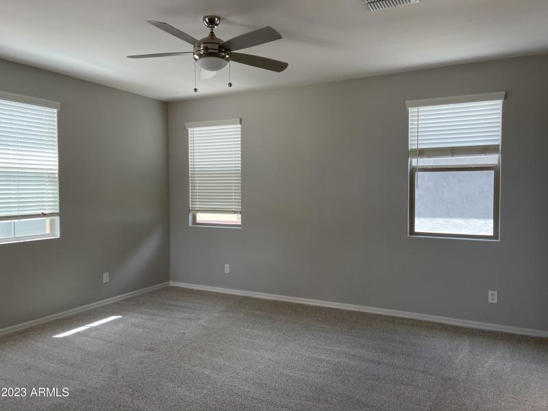 E8EF2B60-AC3C-4BEA-BF0B-61B0B12F456E