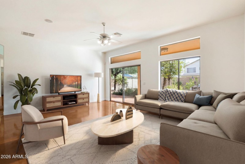 2229 S 82nd Ln Phoenix - 290-VS